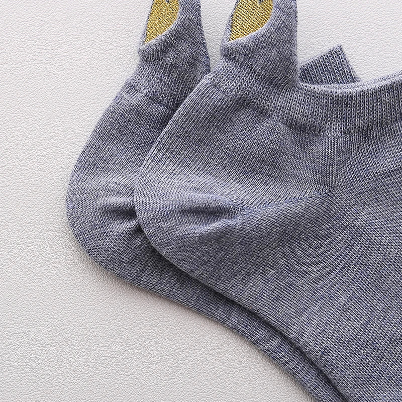Women’s Heart Embroidered Low-Cut Cotton Socks – 4 Pairs Breathable Casual Ankle Socks