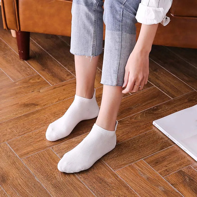 Women’s Heart Embroidered Low-Cut Cotton Socks – 4 Pairs Breathable Casual Ankle Socks