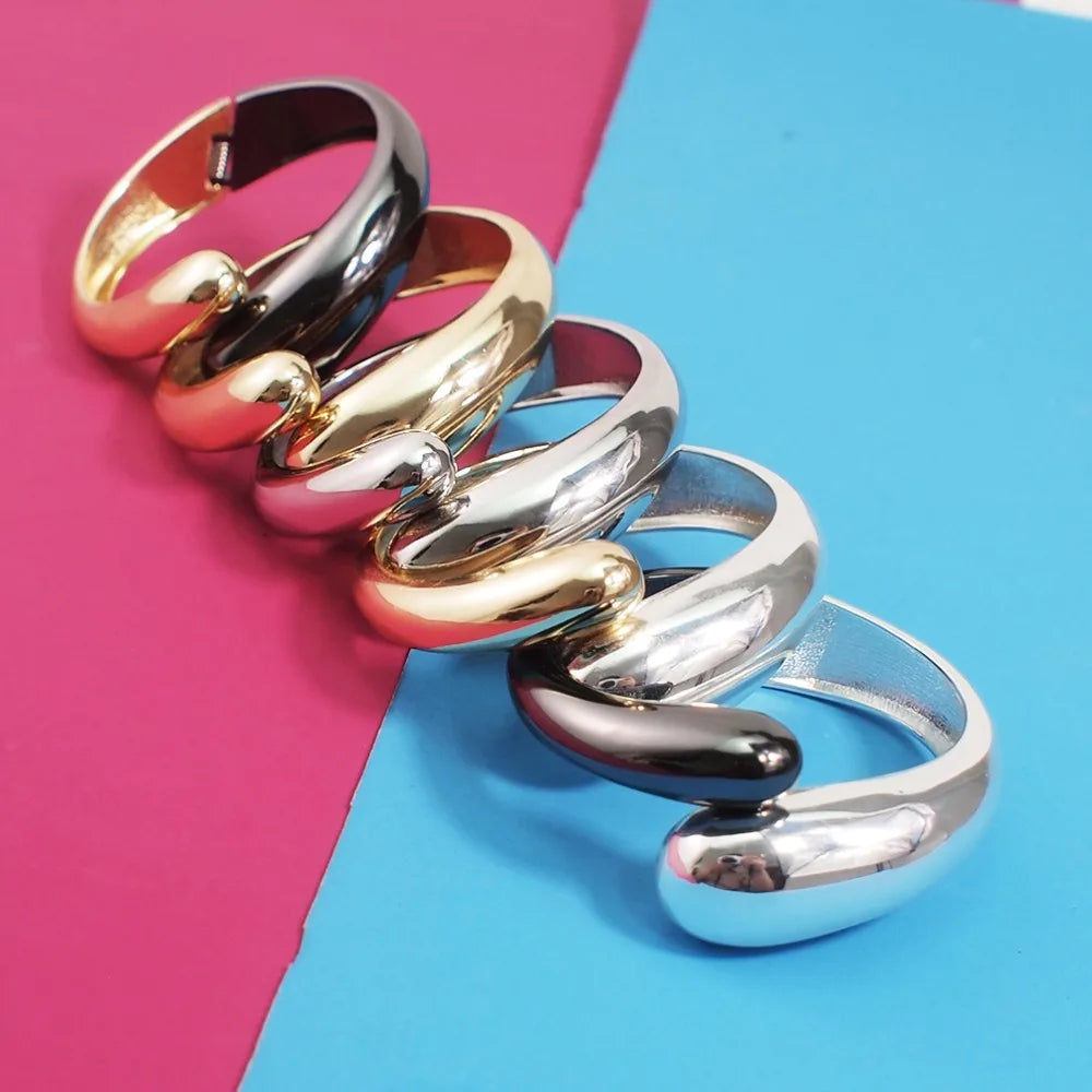 Mixed Color Alloy Cuff Bracelet – Bold Metal Statement Jewelry for Women