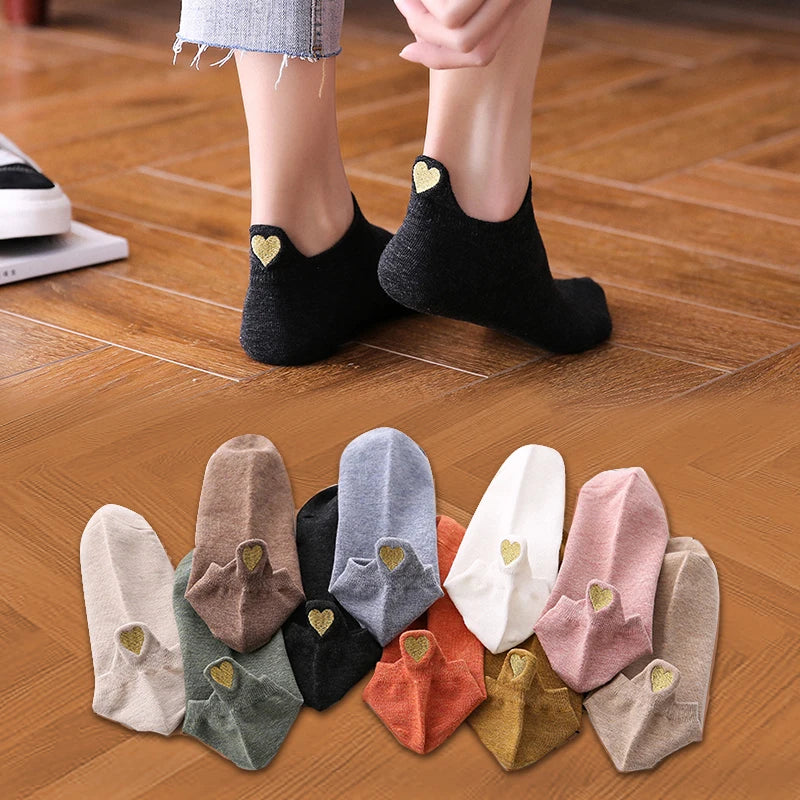 Women’s Heart Embroidered Low-Cut Cotton Socks – 4 Pairs Breathable Casual Ankle Socks