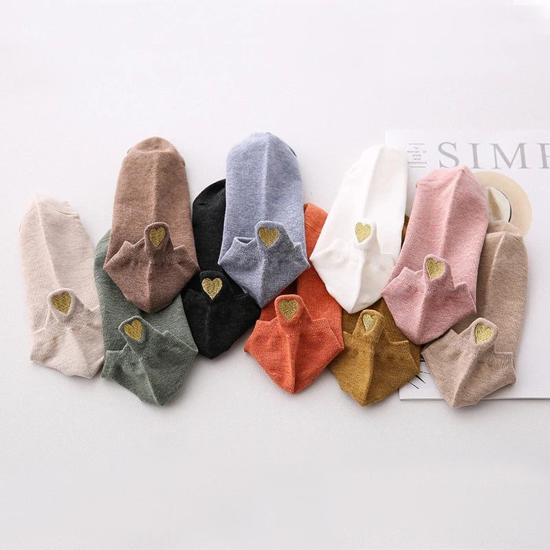 Women’s Heart Embroidered Low-Cut Cotton Socks – 4 Pairs Breathable Casual Ankle Socks