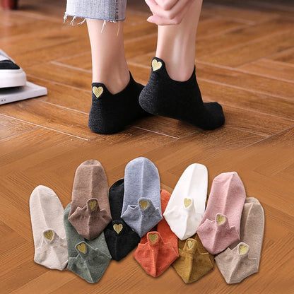 Women’s Heart Embroidered Low-Cut Cotton Socks – 4 Pairs Breathable Casual Ankle Socks