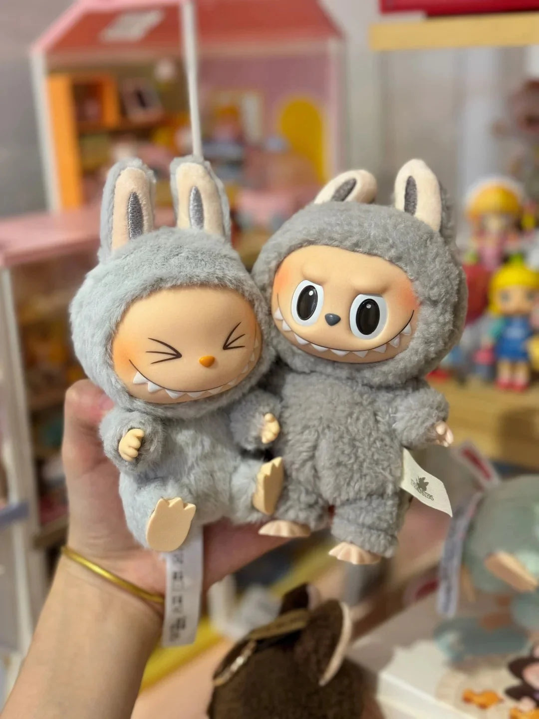 Labubu The Monsters Sit-Down Party First and Second Generation Series Vinyl Keychain Pendant Plush Dolls Replica Birthday Gift